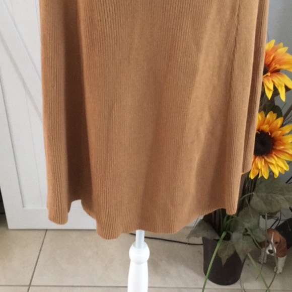 G.I.L.I Brown sweater cape. Size XS - Picture 7 of 8